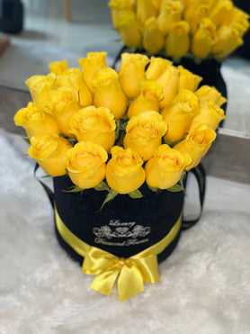 Roses in box 25 fresh cut - Luxury Diamond Flowers