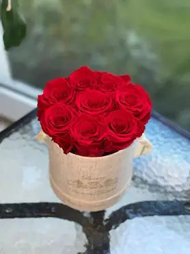 Manhattan preserved roses