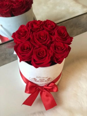 red roses, Manhattan preserved roses